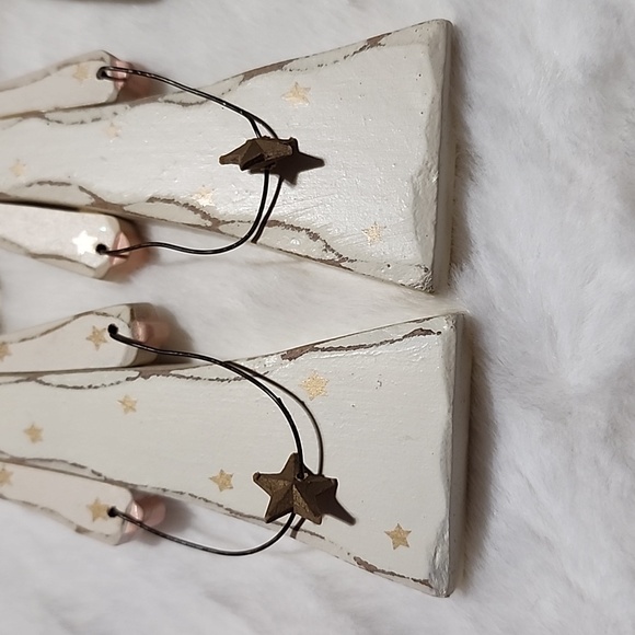 WOODEN CARVED ANGELS 😇 ORNAMENTS ( SEE  👀 PHOTOS 👀 📸 CONDITION ) - Picture 4 of 8